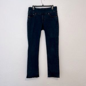 Women’s size 8 dark wash, straight leg, JAG jeans, pull on.